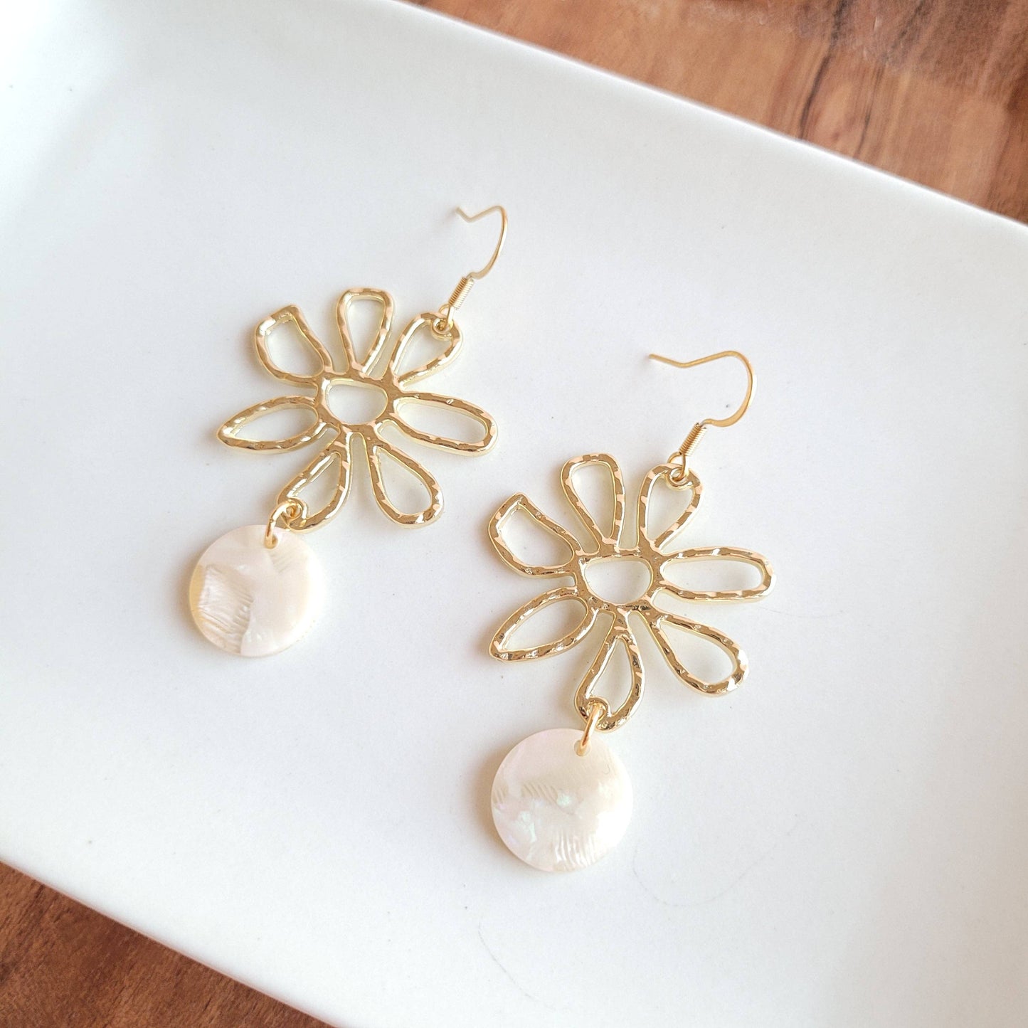 Maisy Earrings - Cream // Spring, Summer, Flower