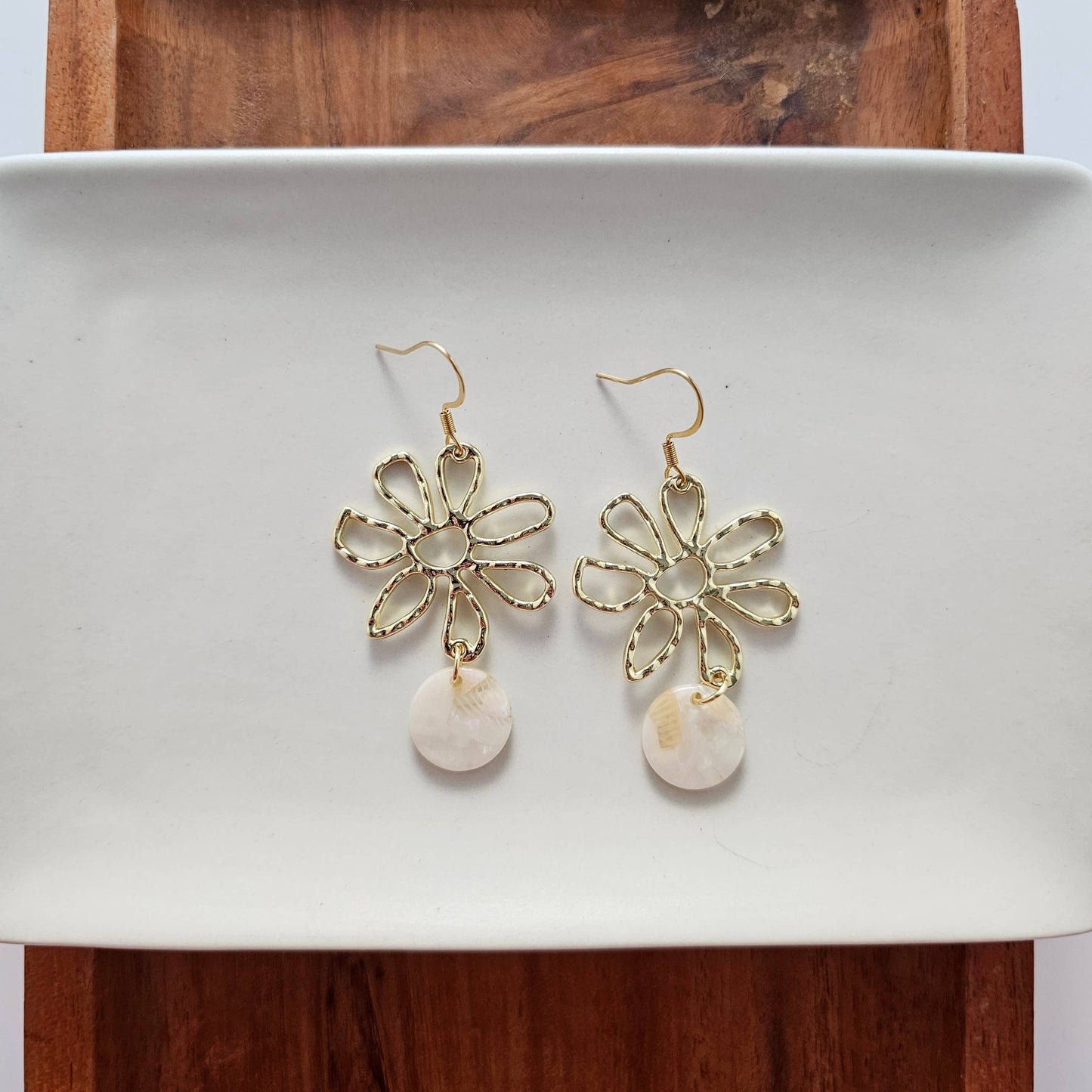 Maisy Earrings - Cream // Spring, Summer, Flower