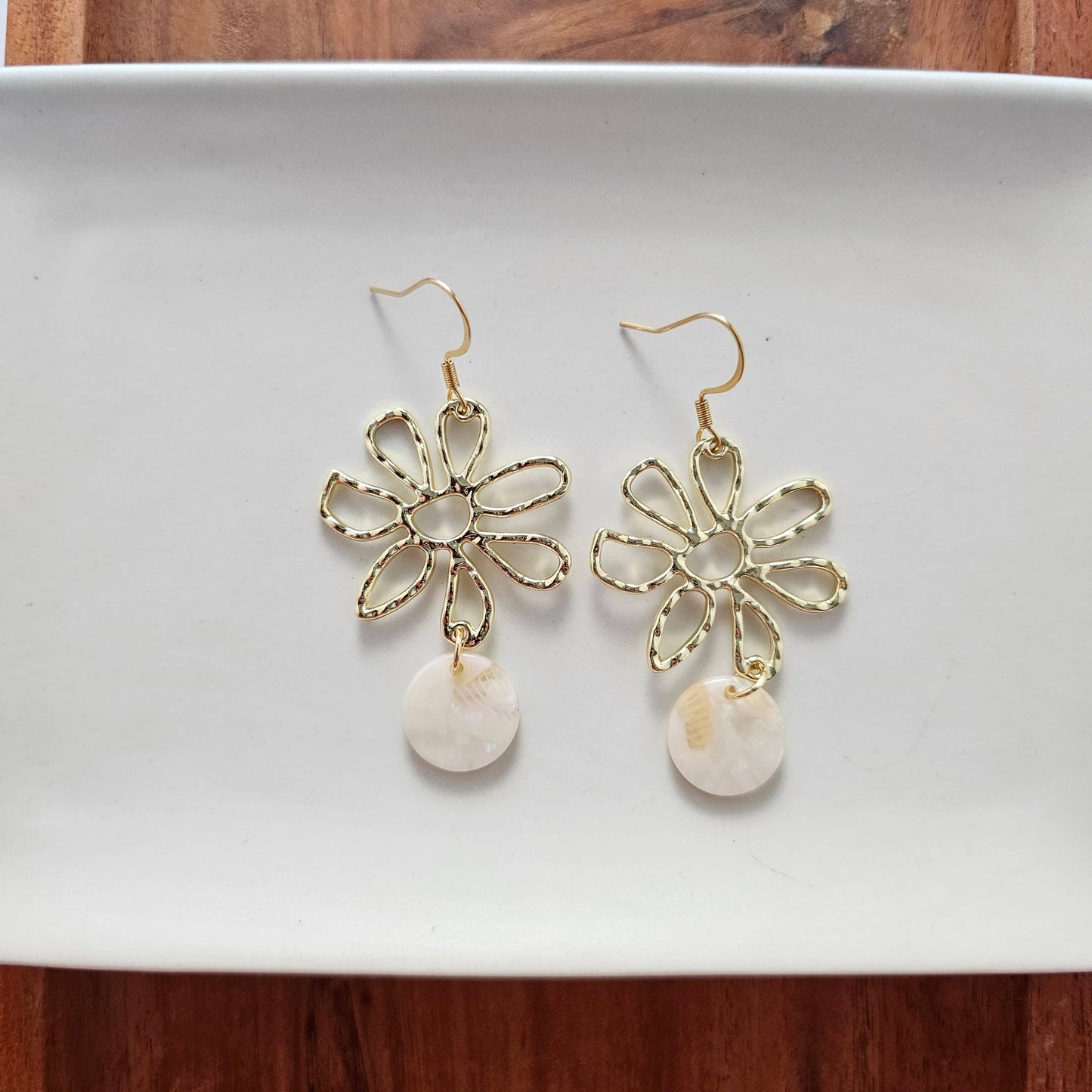 Maisy Earrings - Cream // Spring, Summer, Flower