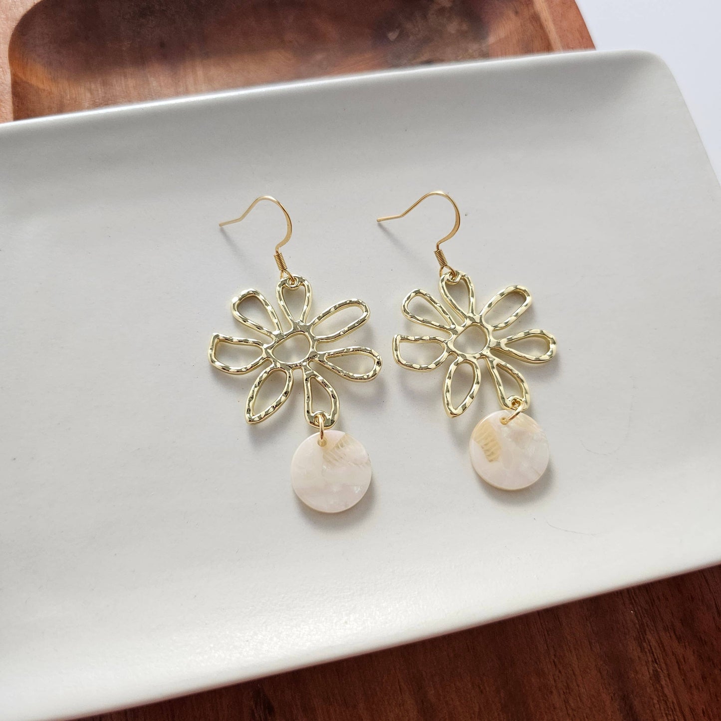 Maisy Earrings - Cream // Spring, Summer, Flower