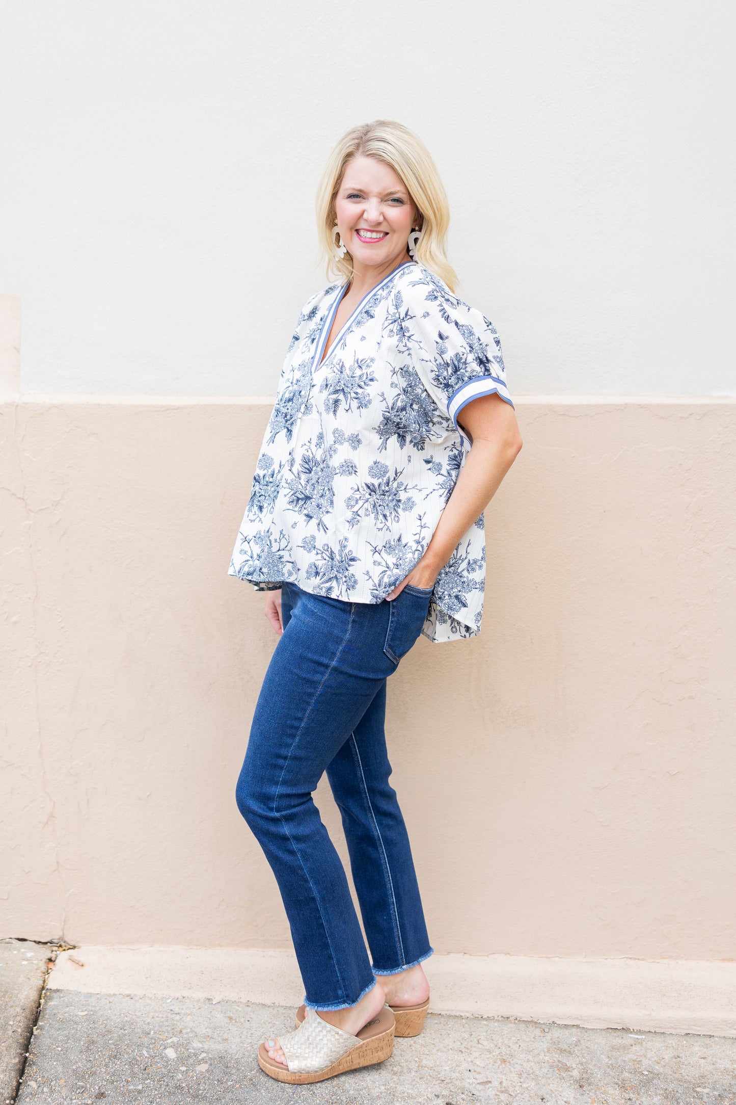 Vervet Leona Straight Leg Jeans