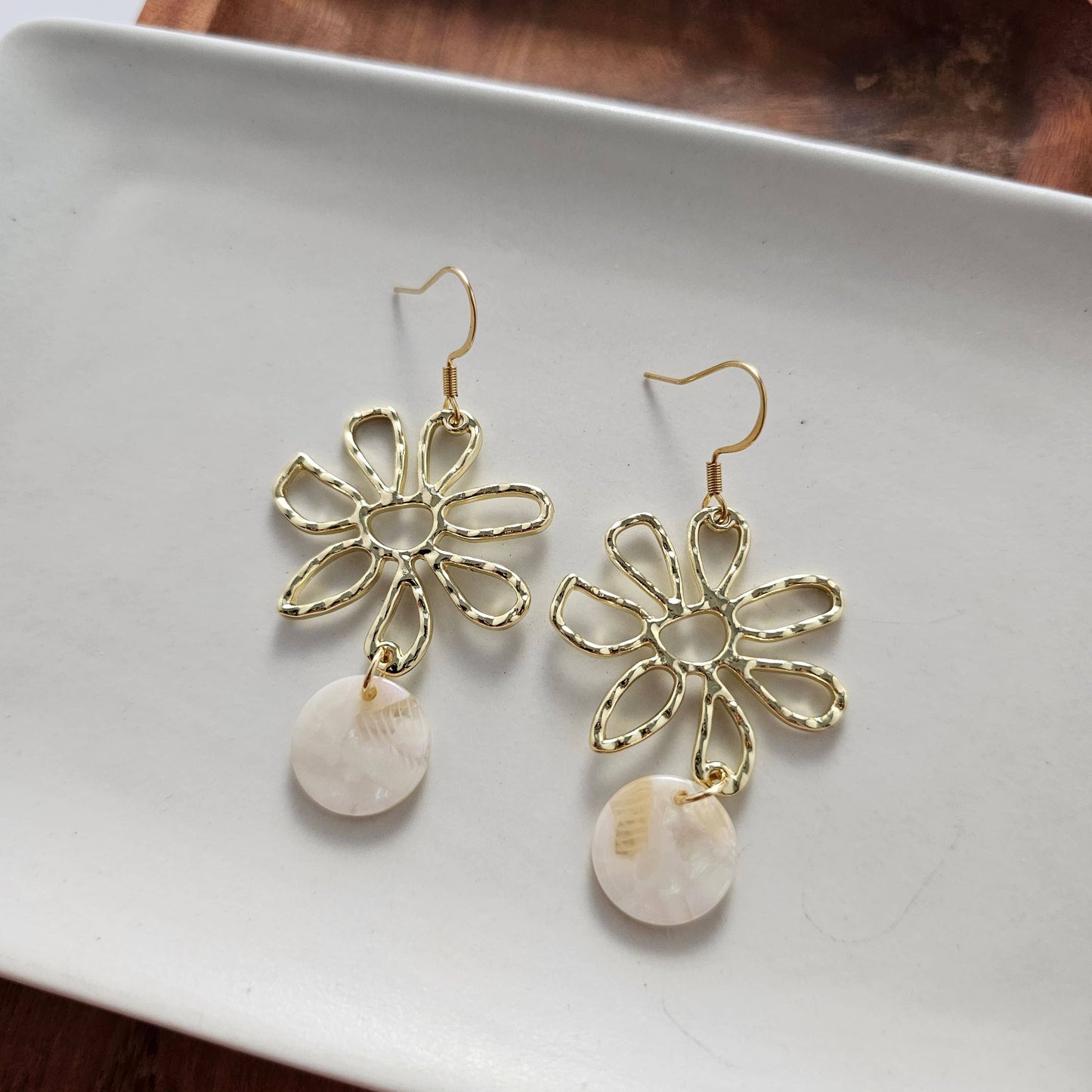 Maisy Earrings - Cream // Spring, Summer, Flower