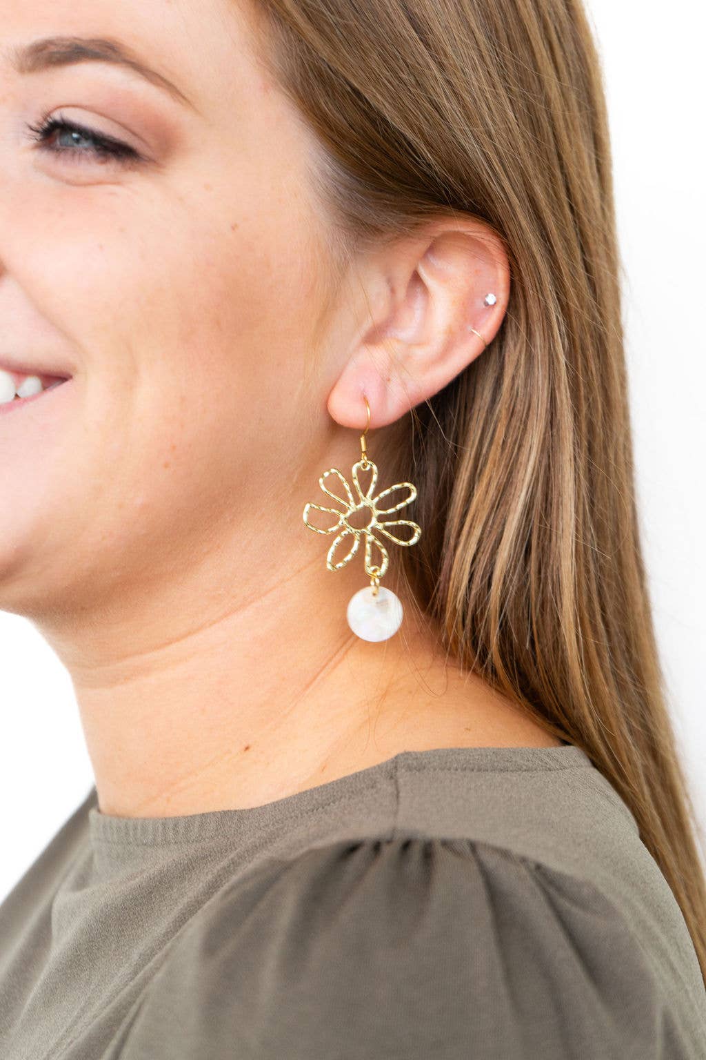 Maisy Earrings - Cream // Spring, Summer, Flower