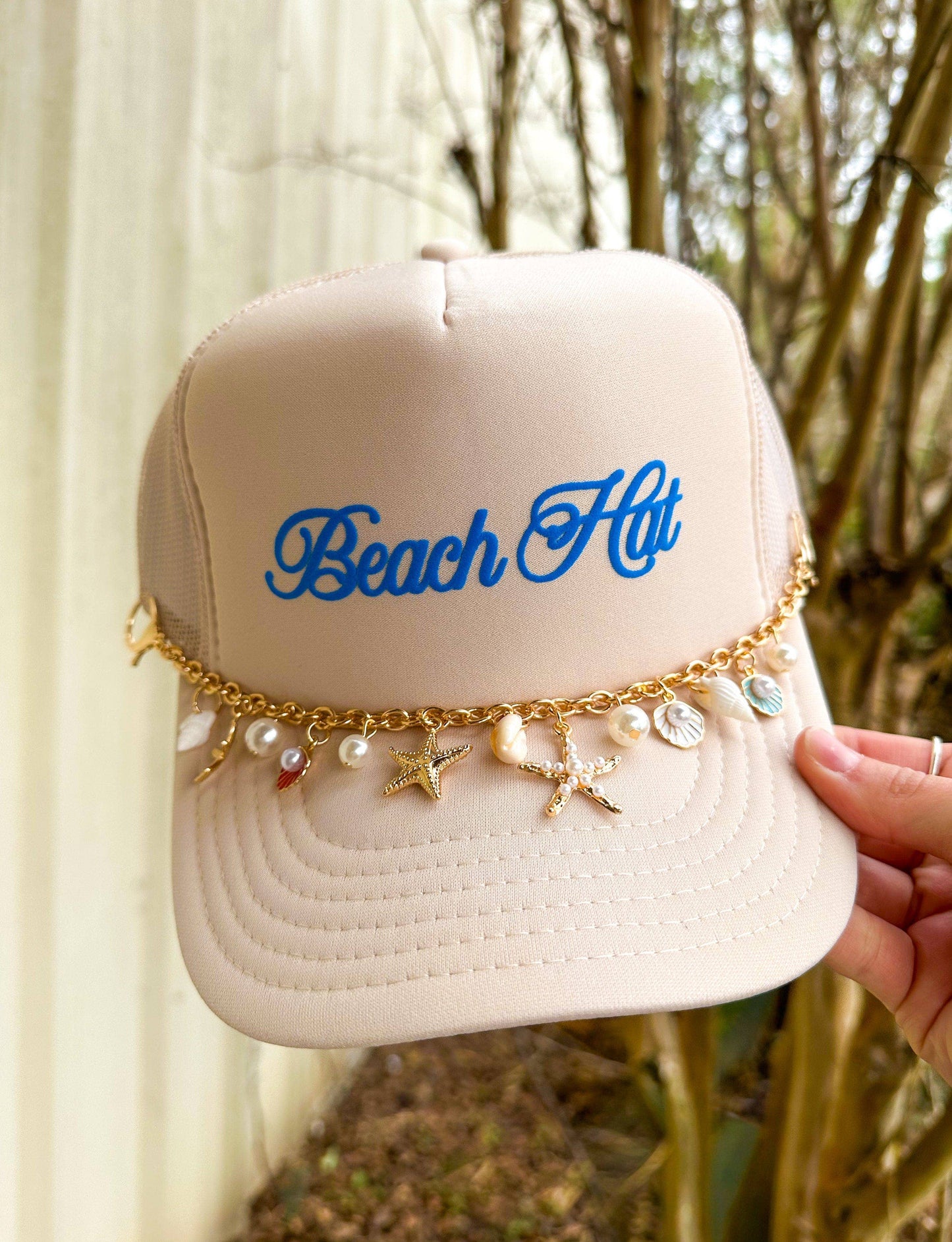 Beach Hat Cursive Cream Trucker: WITH CHAIN & PIN