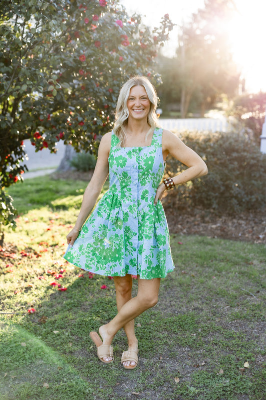 Beautiful Eyelet Moment