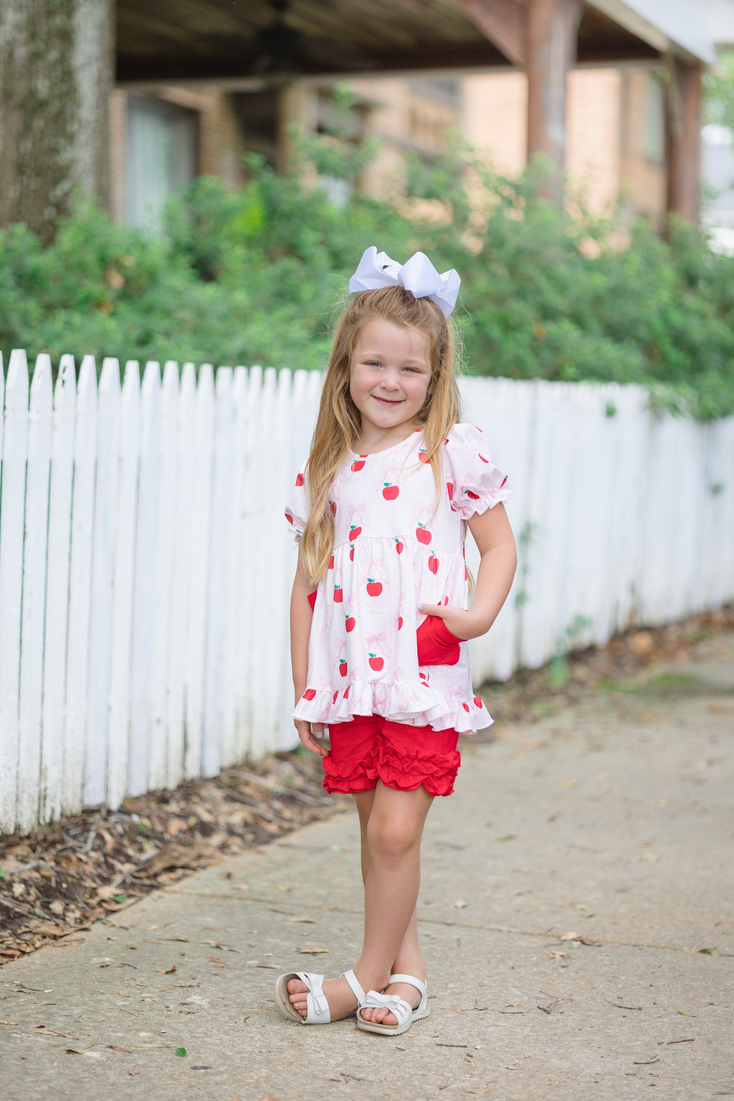 Bow and Apple Short Set