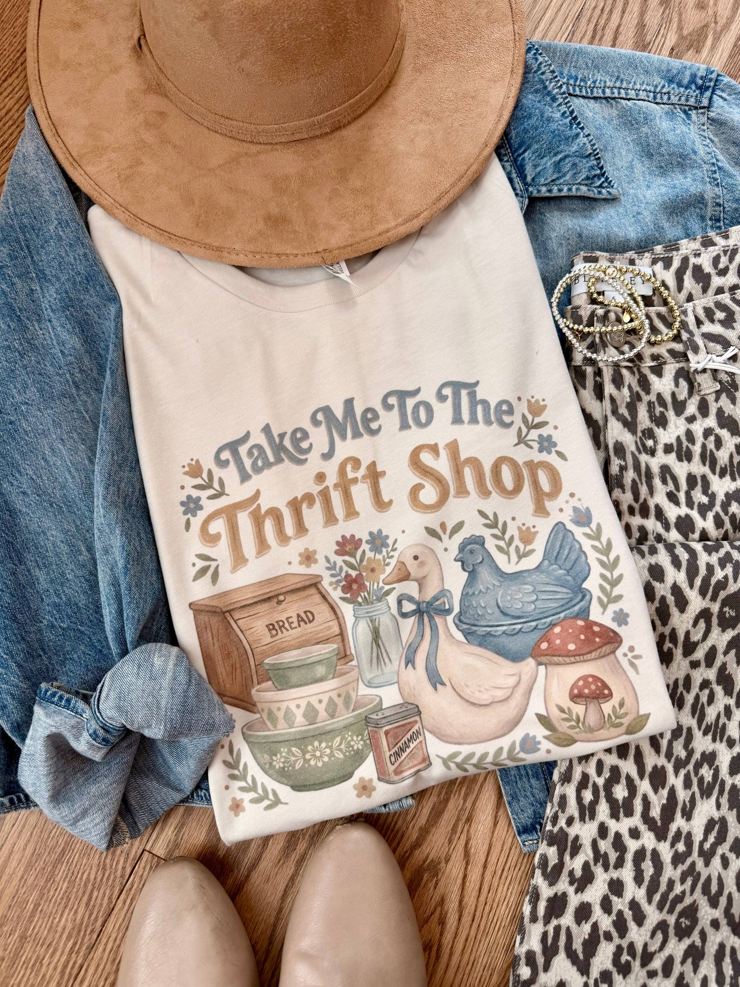Thrift Store Goose Graphic Tee: Light Beige Graphic Tee